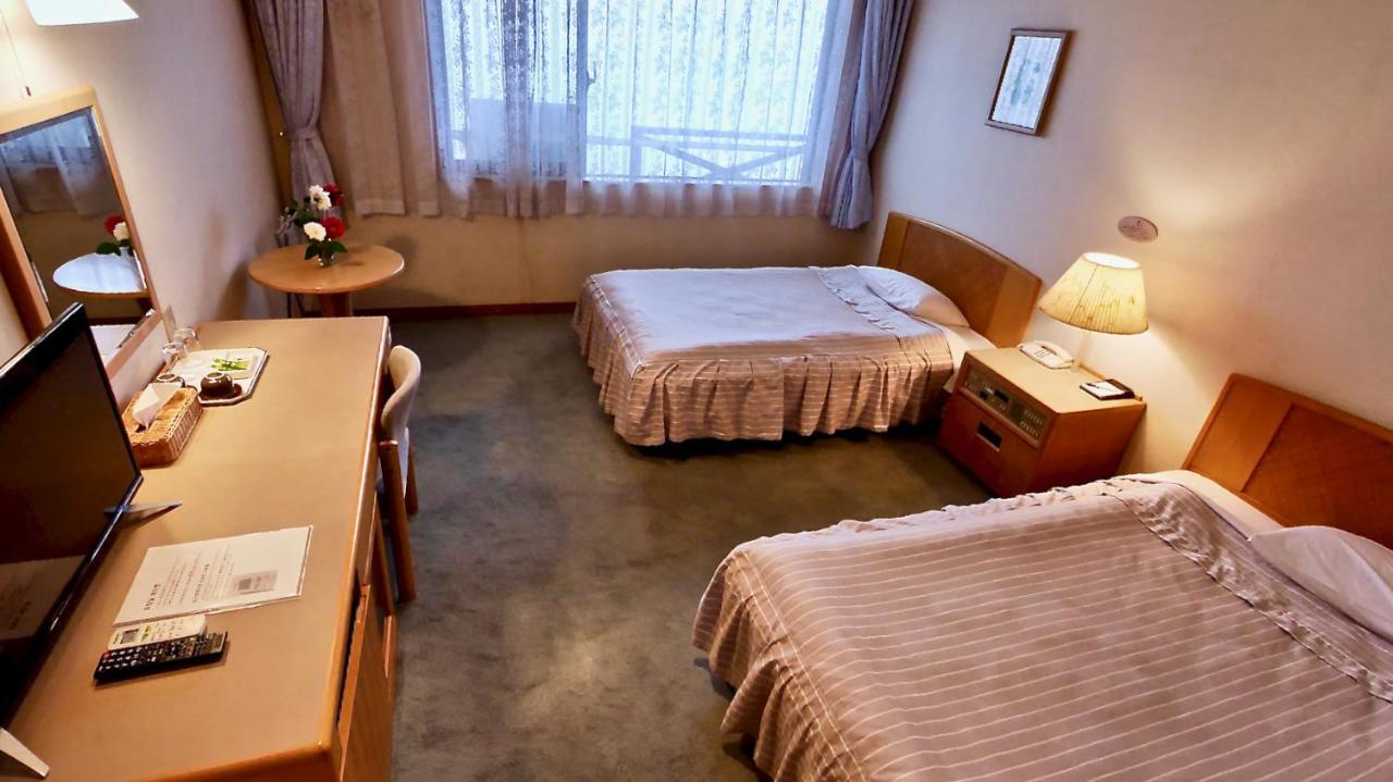ホテル阿蘇スカイブルー 阿蘇市 エクステリア 写真